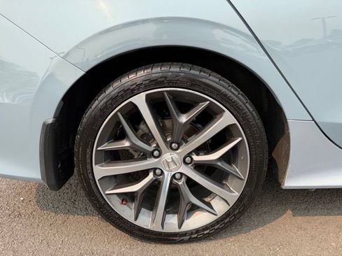 Used 2022 Honda Civic Touring image 10