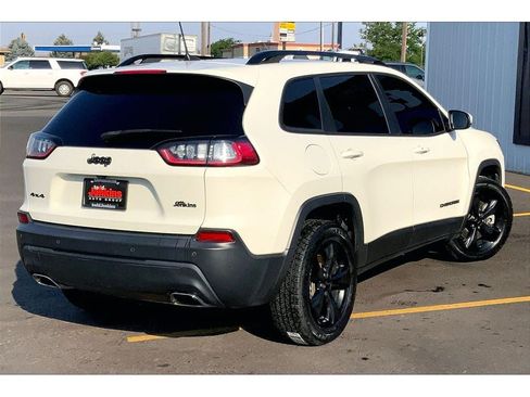 Used 2019 Jeep Cherokee Latitude Plus AWD/4WD image 15