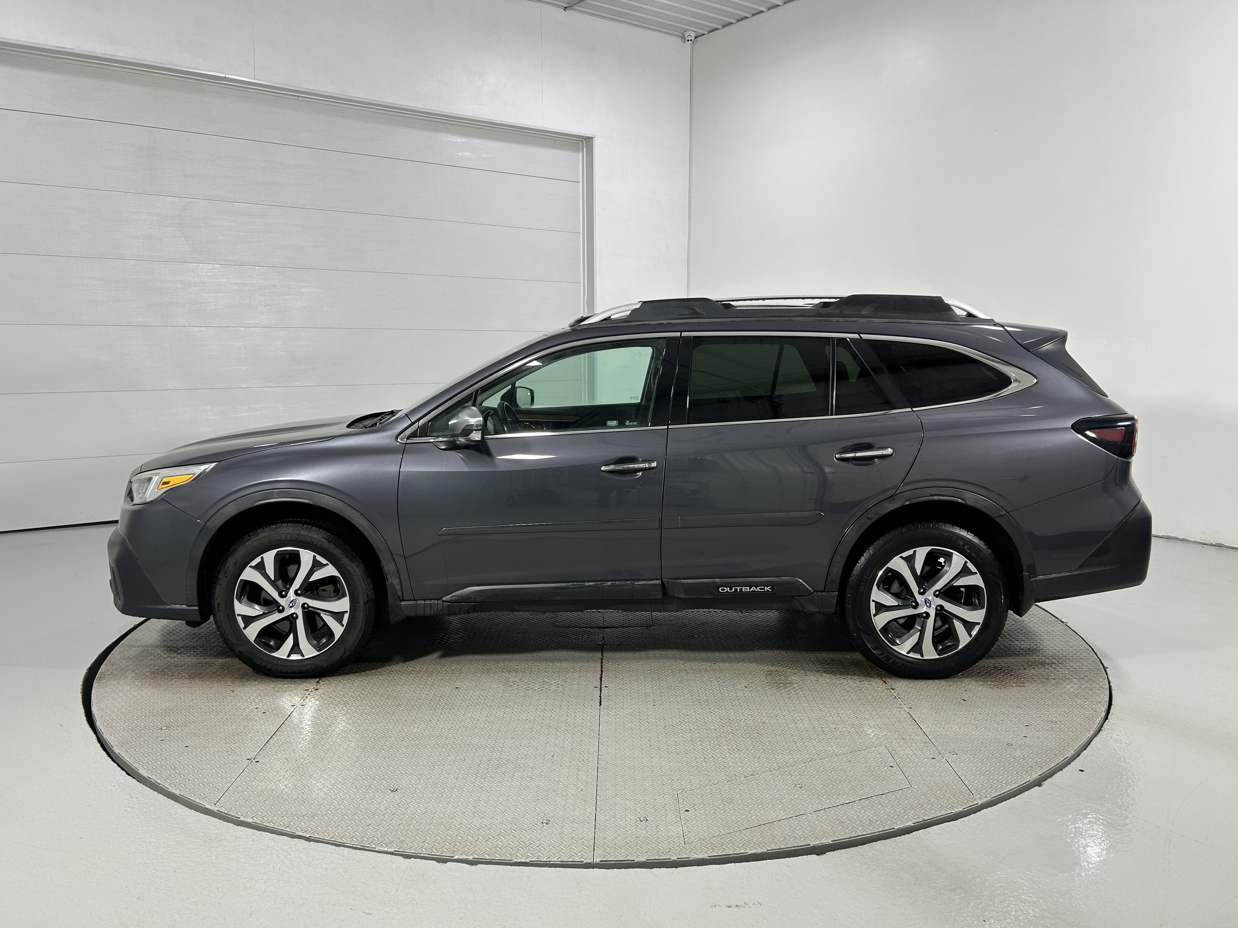 Used 2020 Subaru Outback Touring XT AWD/4WD image 21