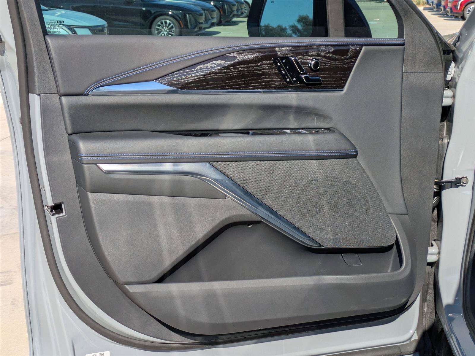 New 2026 Cadillac Escalade IQ Sport 1 w/ LPO, Floor Liner Package AWD/4WD image 25