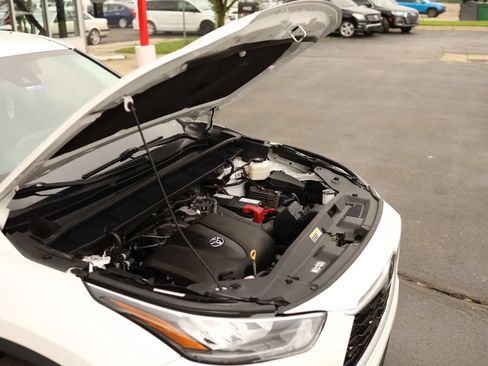 Used 2020 Toyota Highlander L AWD/4WD image 61