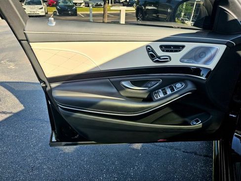 Certified 2020 Mercedes-Benz S 560 4MATIC Sedan image 21