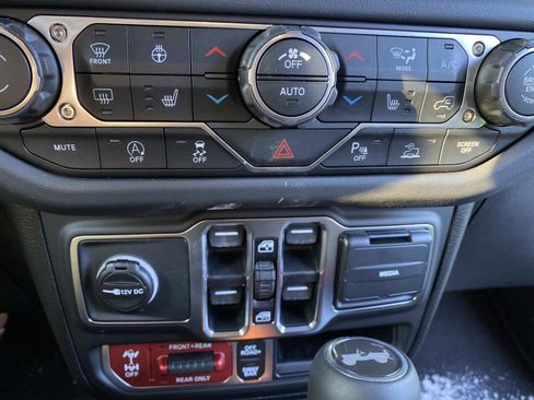 New 2026 Jeep Wrangler Unlimited Rubicon image 12