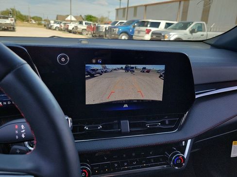 Used 2025 Chevrolet Equinox RS FWD image 22