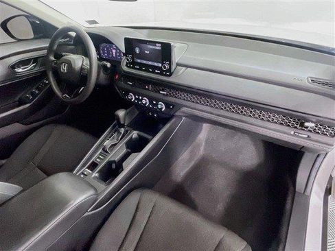 Used 2025 Honda Accord SE image 29