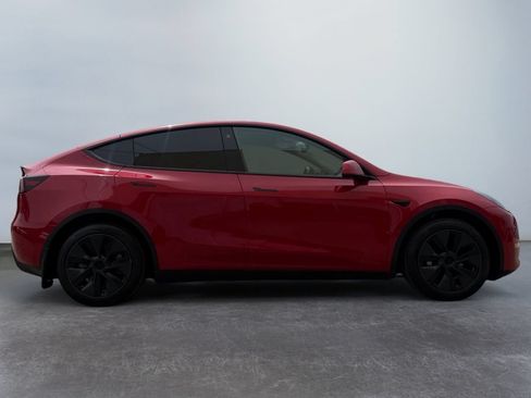 Used 2023 Tesla Model Y Long Range AWD/4WD image 4