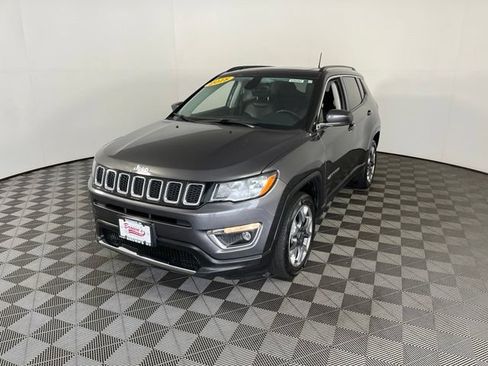 Used 2018 Jeep Compass Limited w/ Navigation Group AWD/4WD image 3