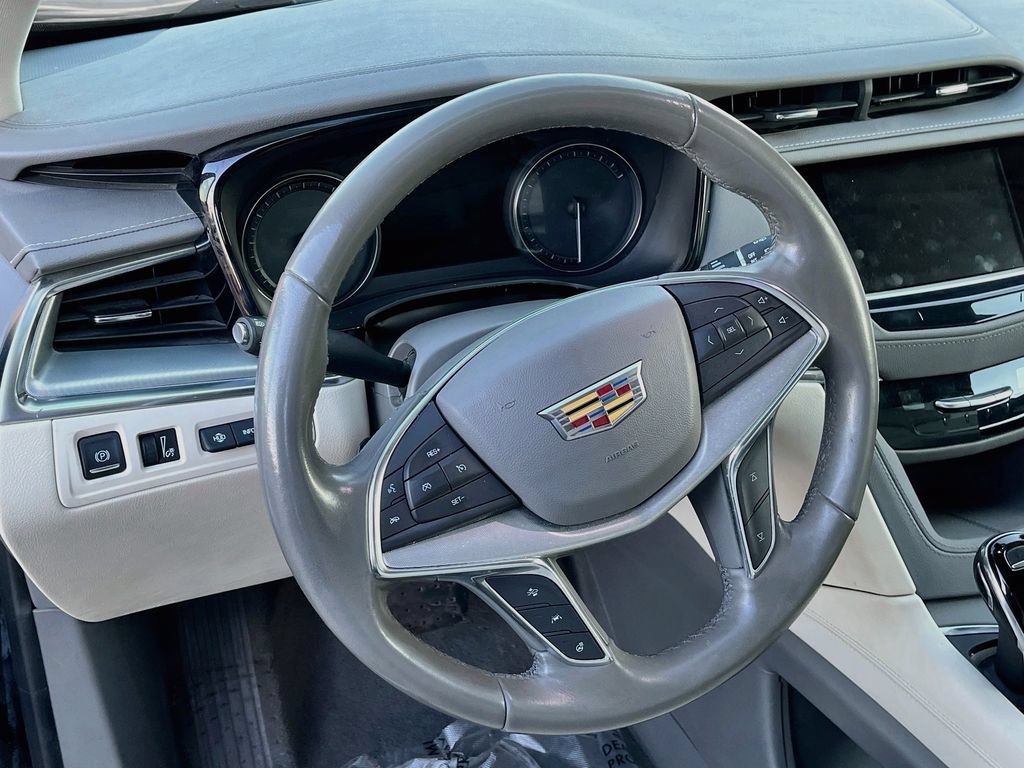Used 2021 Cadillac XT5 Premium Luxury AWD/4WD image 11