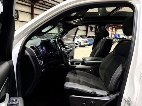Used 2019 RAM 1500 Big Horn RWD image 13