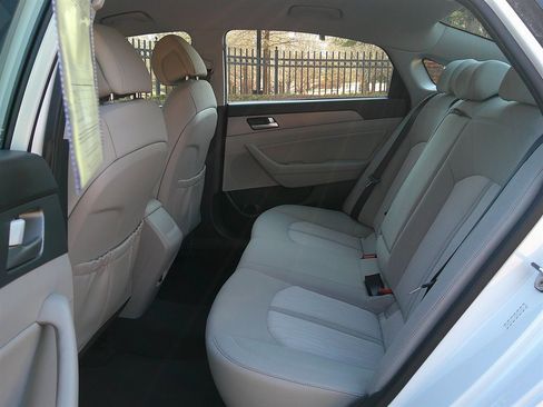 Used 2016 Hyundai Sonata SE image 23