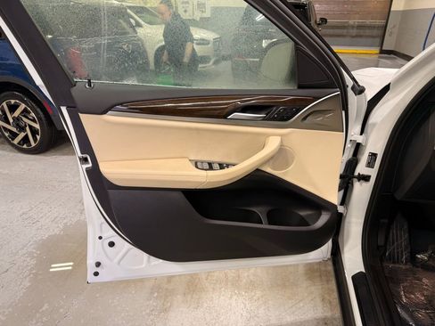 Used 2023 BMW X4 xDrive30i w/ Convenience Package image 10