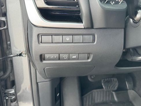 Used 2023 Nissan Rogue SL w/ SL Premium Package AWD/4WD image 17