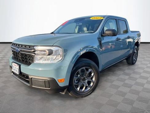 Used 2023 Ford Maverick XLT image 3
