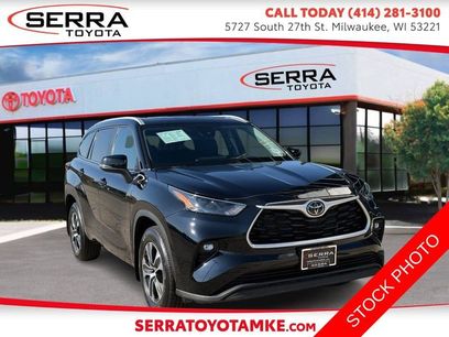 Used 2023 Toyota Highlander XLE