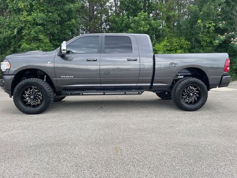Used 2024 RAM 2500 Laramie w/ Sport Appearance Package AWD/4WD image 4