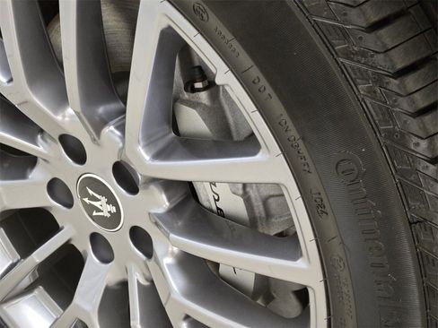 New 2024 Maserati Grecale GT image 14