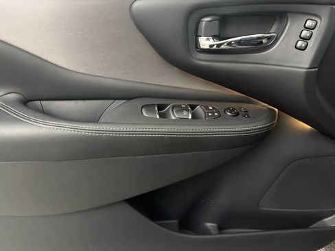 Certified 2024 Nissan Murano SL FWD image 22