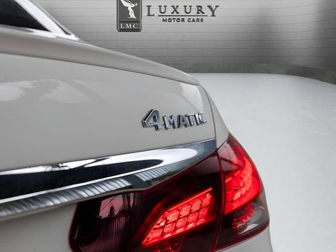 Used 2022 Mercedes-Benz E 350 4MATIC Sedan image 19