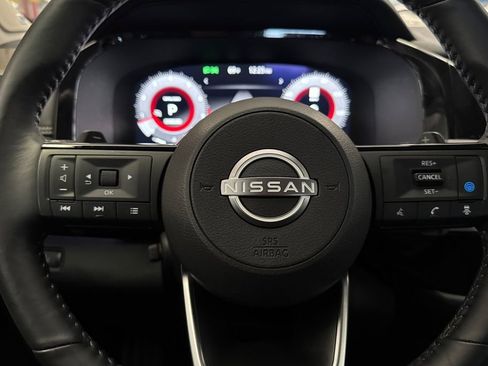 Used 2025 Nissan Pathfinder Platinum w/ Cargo Package image 24