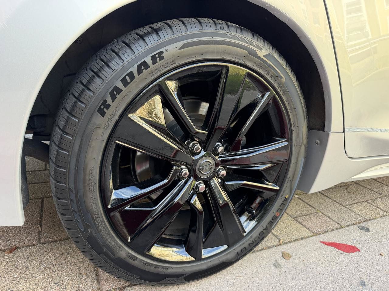 Used 2022 Nissan Maxima SV w/ Floor Mat Group FWD image 11