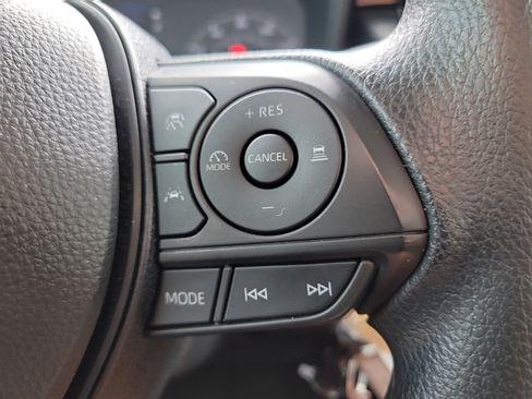 Certified 2025 Toyota Corolla LE image 27