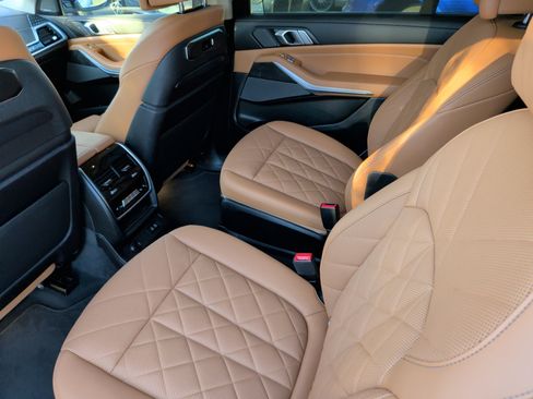 Certified 2023 BMW X7 xDrive40i w/ Premium Package image 38