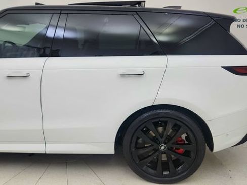 Used 2024 Land Rover Range Rover Sport Dynamic SE AWD/4WD image 5