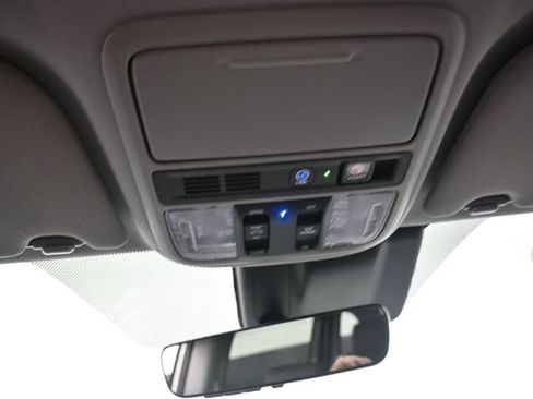 Used 2019 Honda Odyssey Elite image 12