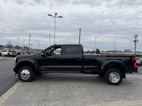 Used 2025 Ford F450 Platinum w/ Platinum Plus Package image 3