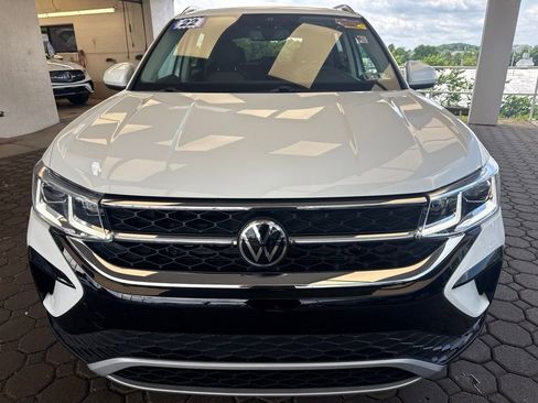 Used 2022 Volkswagen Taos SEL AWD/4WD image 2