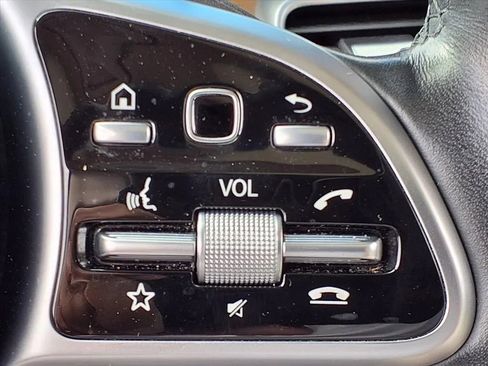 Used 2022 Mercedes-Benz GLS 450 4MATIC image 22