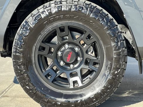 Used 2024 Toyota 4Runner SR5 image 36