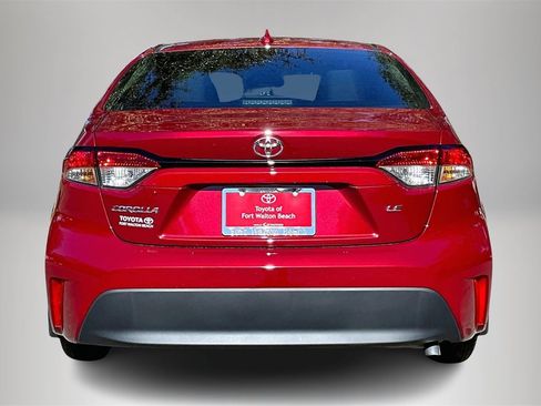 Used 2025 Toyota Corolla LE image 6