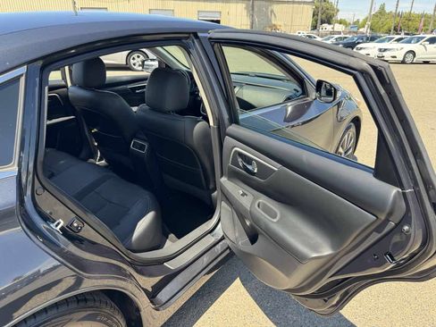 Used 2016 Nissan Altima 2.5 SL FWD image 16