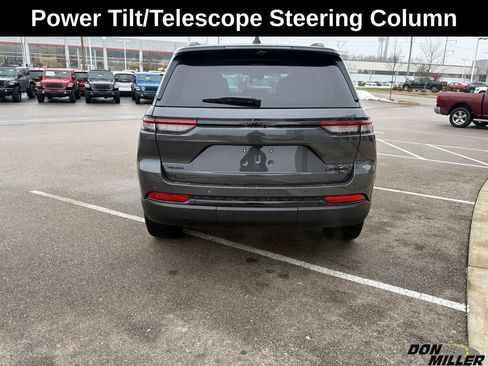 New 2025 Jeep Grand Cherokee Limited w/ Luxury Tech Group II image 6