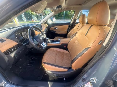 Used 2024 Nissan Sentra SV w/ SV Premium Package FWD image 7
