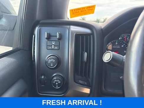 Used 2017 Chevrolet Silverado 1500 LT w/ All Star Edition AWD/4WD image 7