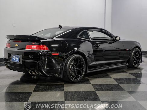 Used 2015 Chevrolet Camaro Z/28 RWD image 12