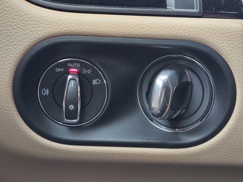 Certified 2025 Porsche Macan image 21