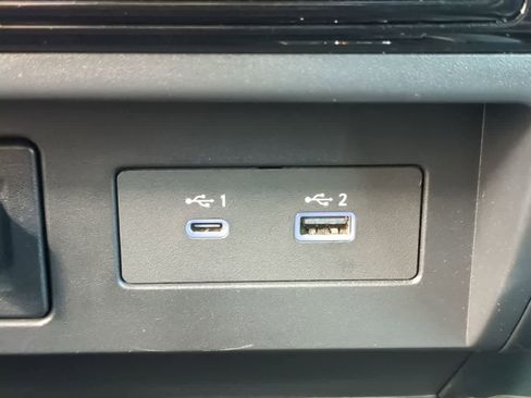 Used 2020 Nissan Titan PRO-4X w/ Pro-4x Convenience Package image 34