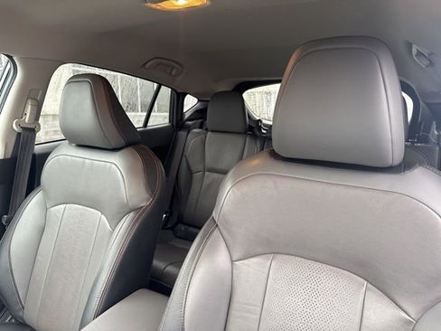 Used 2024 Subaru Crosstrek 2.5i Limited w/ Crosstrek Mirror Package image 12