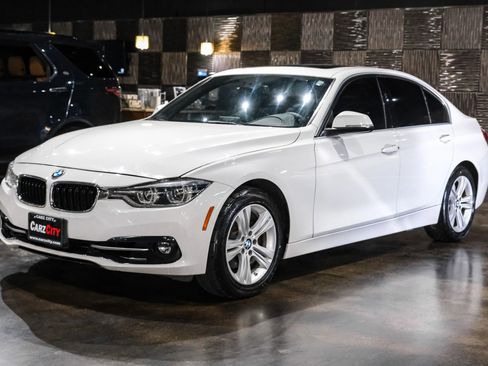 Used 2018 BMW 330i Sedan RWD image 8