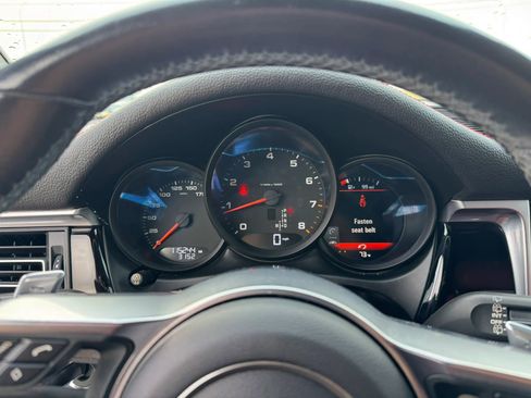 Used 2019 Porsche Macan AWD/4WD image 26