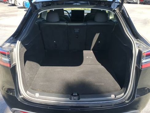 Used 2023 Tesla Model Y Performance AWD/4WD image 14