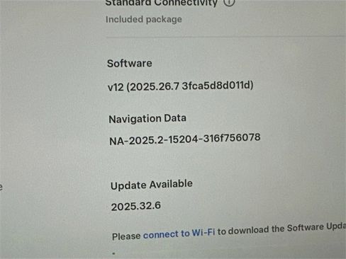 Used 2025 Tesla Model Y Long Range image 29