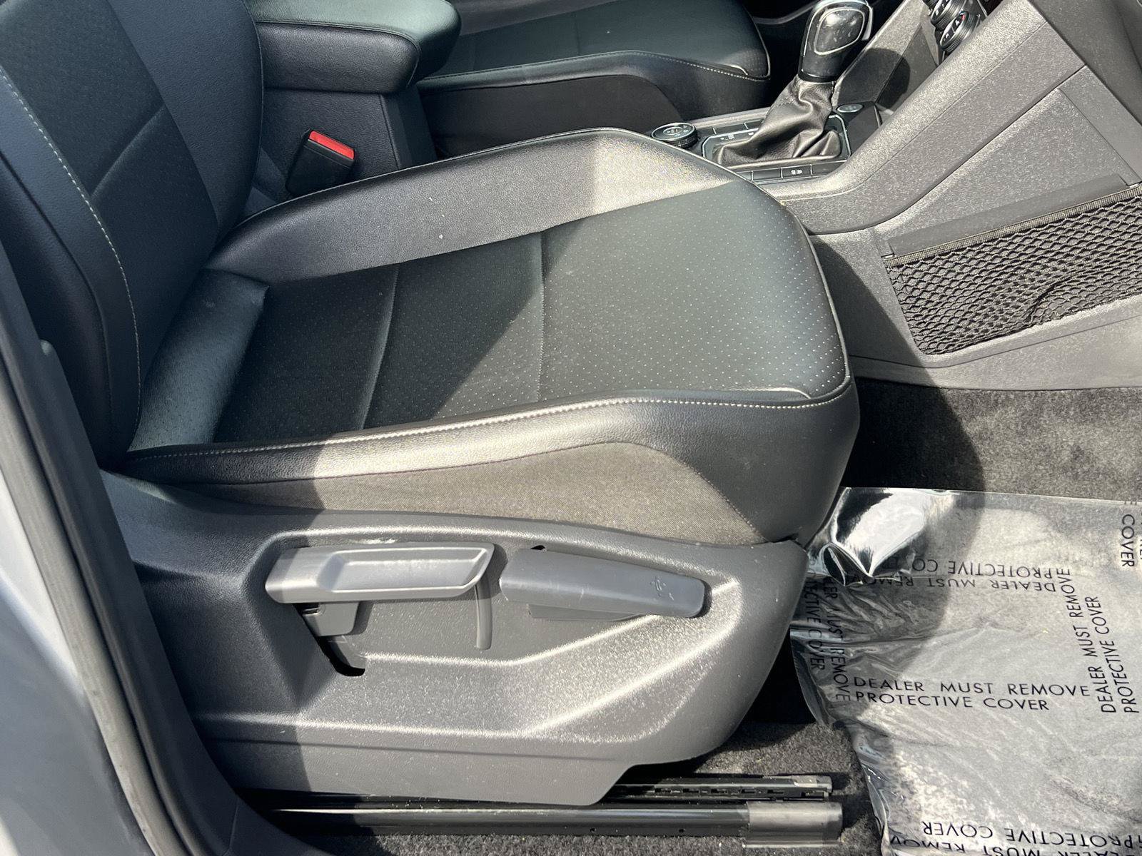 Used 2020 Volkswagen Tiguan SEL w/ 3rd Row Seat Package AWD/4WD image 22