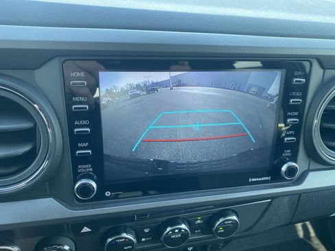 Used 2023 Toyota Tacoma TRD Sport image 17