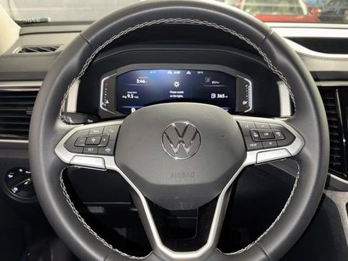Used 2023 Volkswagen Atlas SE image 19