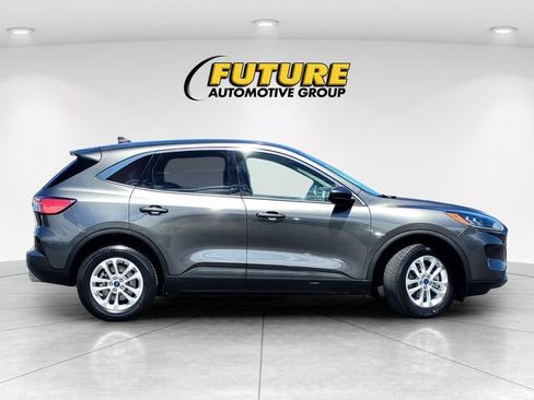 Certified 2020 Ford Escape SE AWD/4WD image 3