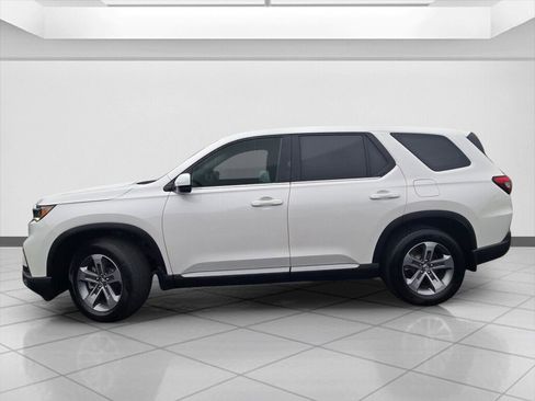 Used 2023 Honda Pilot EX-L image 8